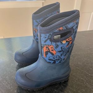 Excellent condition toddler winter bogs